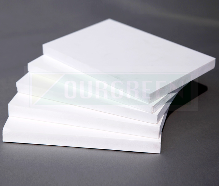 如何選擇適合制作pvc浴室柜板呢?